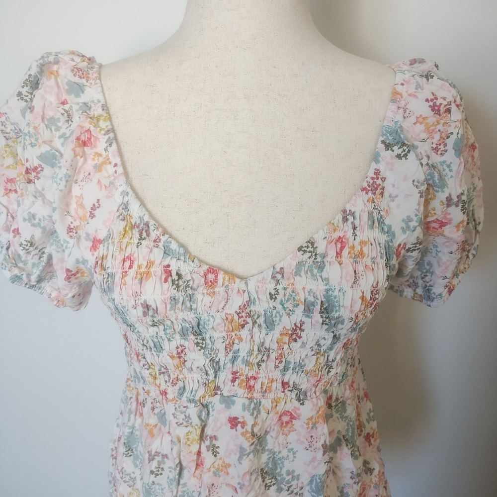 LUQ Floral Smocked Puff Sleeve Top Women's Medium Cottage Coquette Boho Milkmaid - Picture 2 of 9